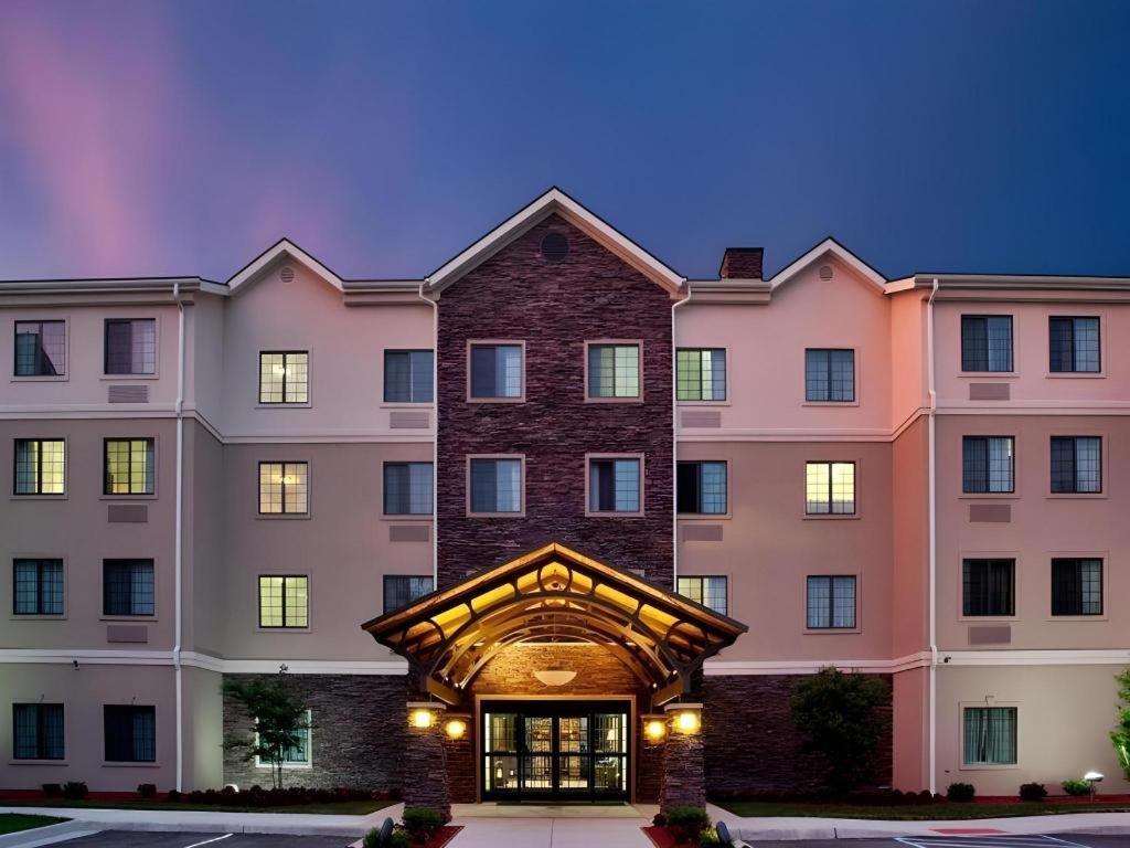 Staybridge Suites Newport News Exterior foto